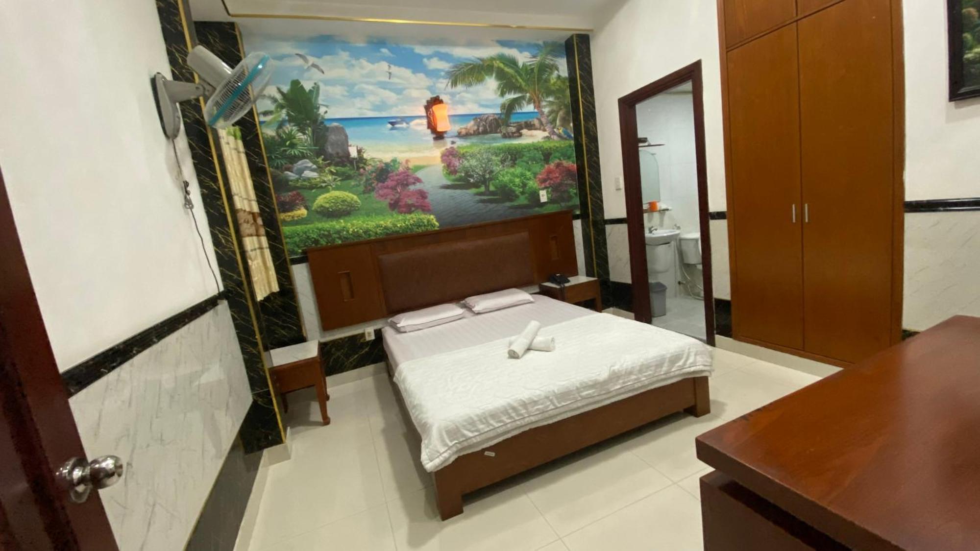 Hoang Thien Loc -199 Hoang Hoa Tham, Q. Tan Binh - By Bay Luxury *