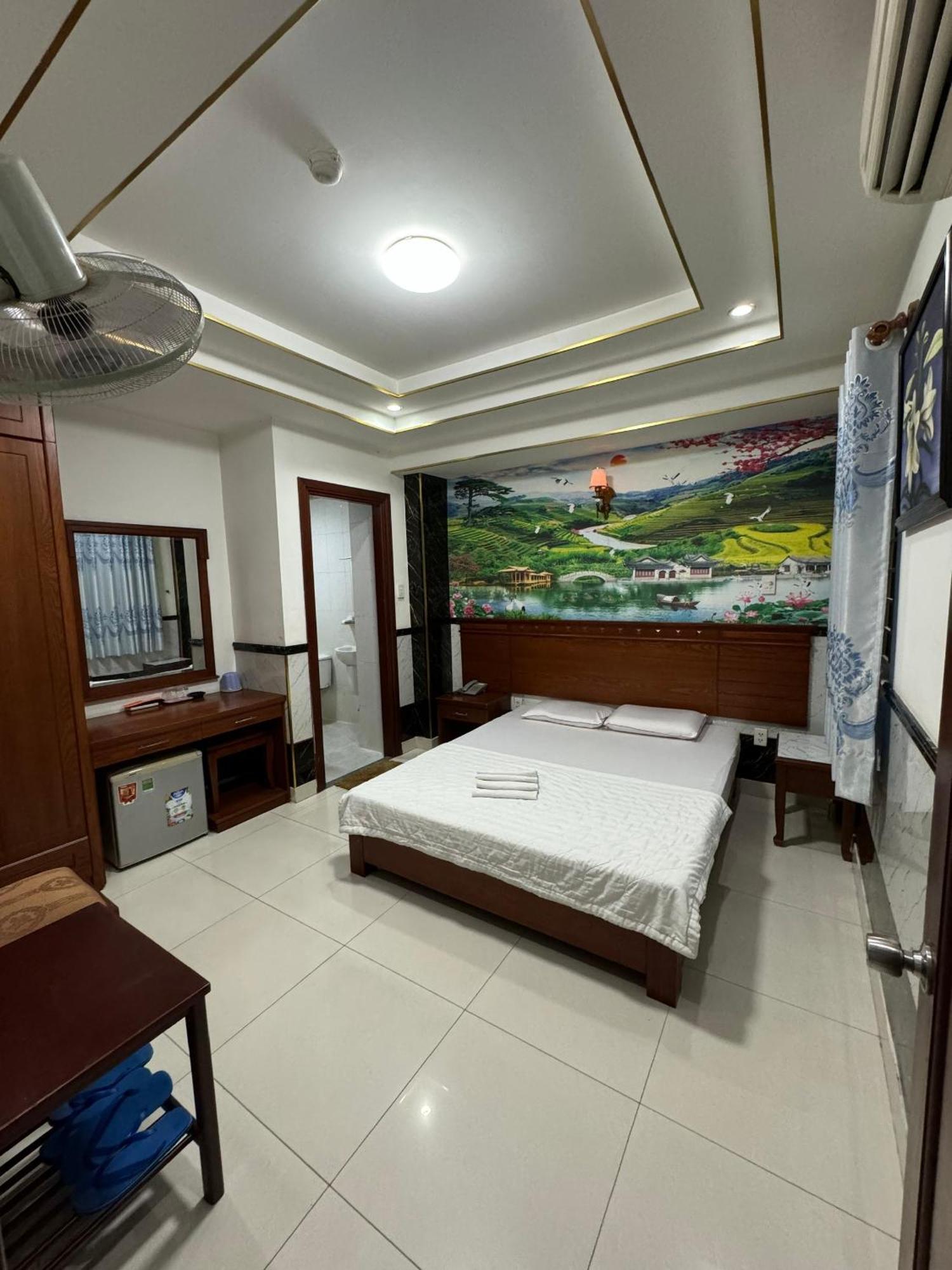 Căn hộ Hoang Thien Loc -199 Hoang Hoa Tham, Q. Tan Binh - By Bay Luxury