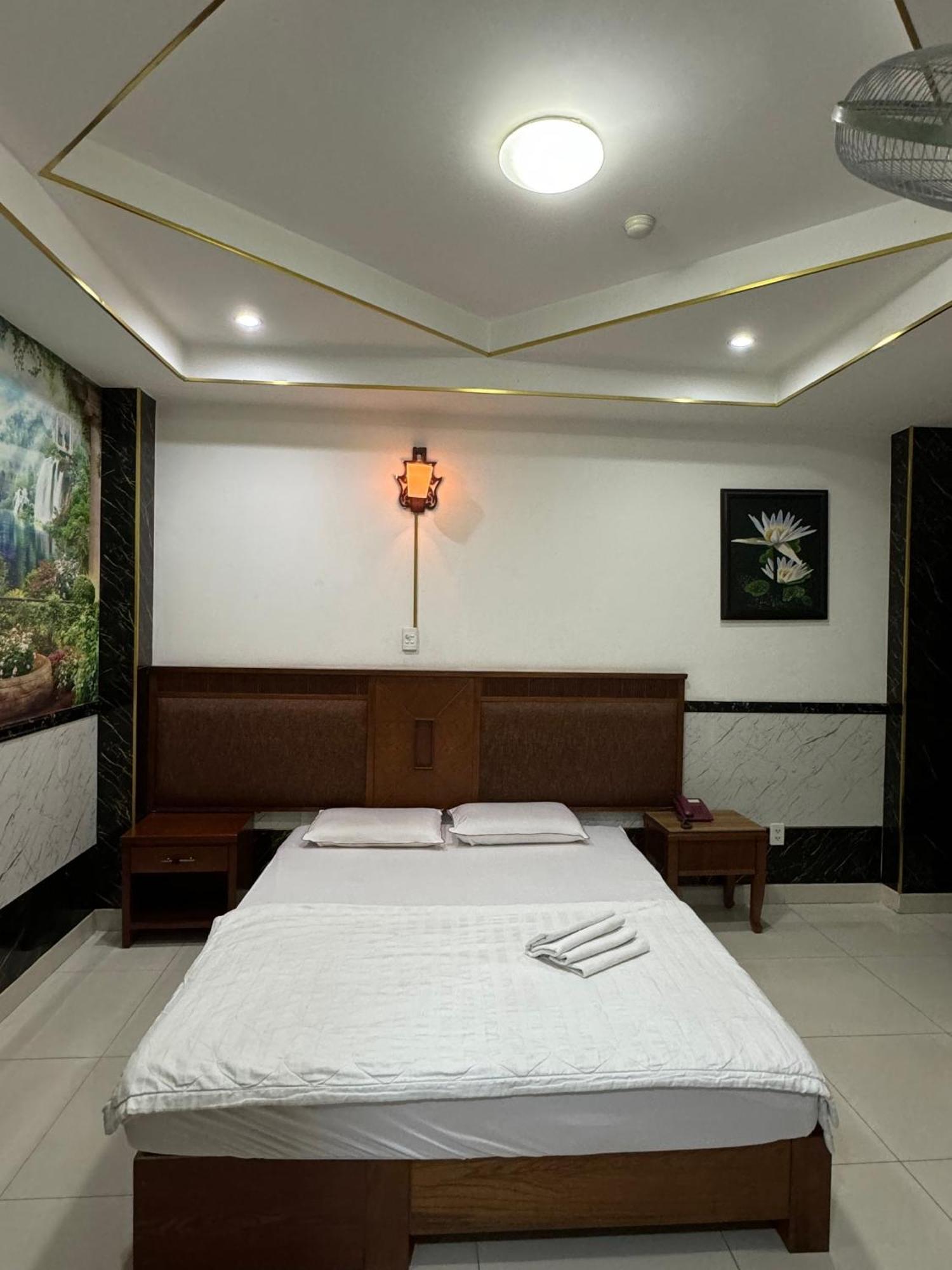 Hoang Thien Loc -199 Hoang Hoa Tham, Q. Tan Binh - By Bay Luxury Căn hộ *