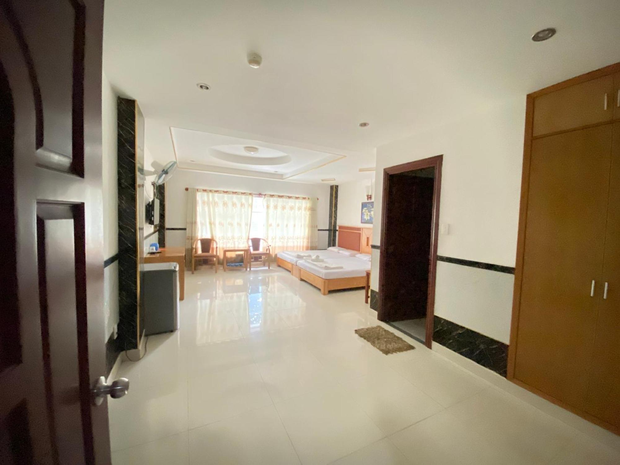 Hoang Thien Loc -199 Hoang Hoa Tham, Q. Tan Binh - By Bay Luxury * Ho Chi Minh City